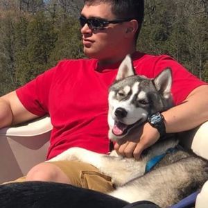 Meet your Posher, Dustin